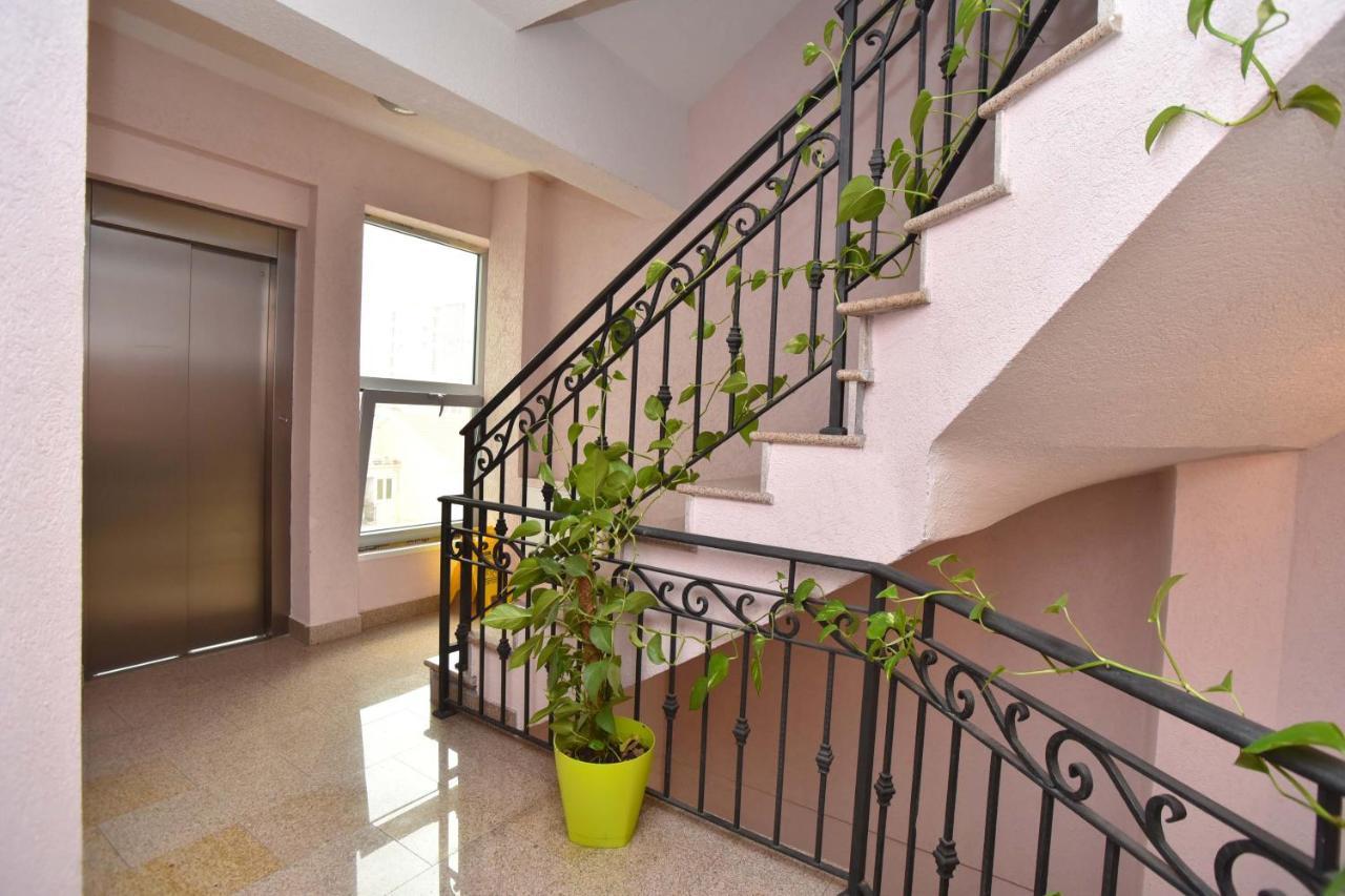 Apartment Golden Lavender Будва Экстерьер фото